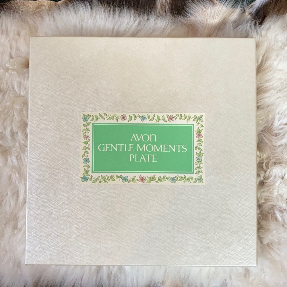 Avon Gentle Moments plate - Picture 6 of 12